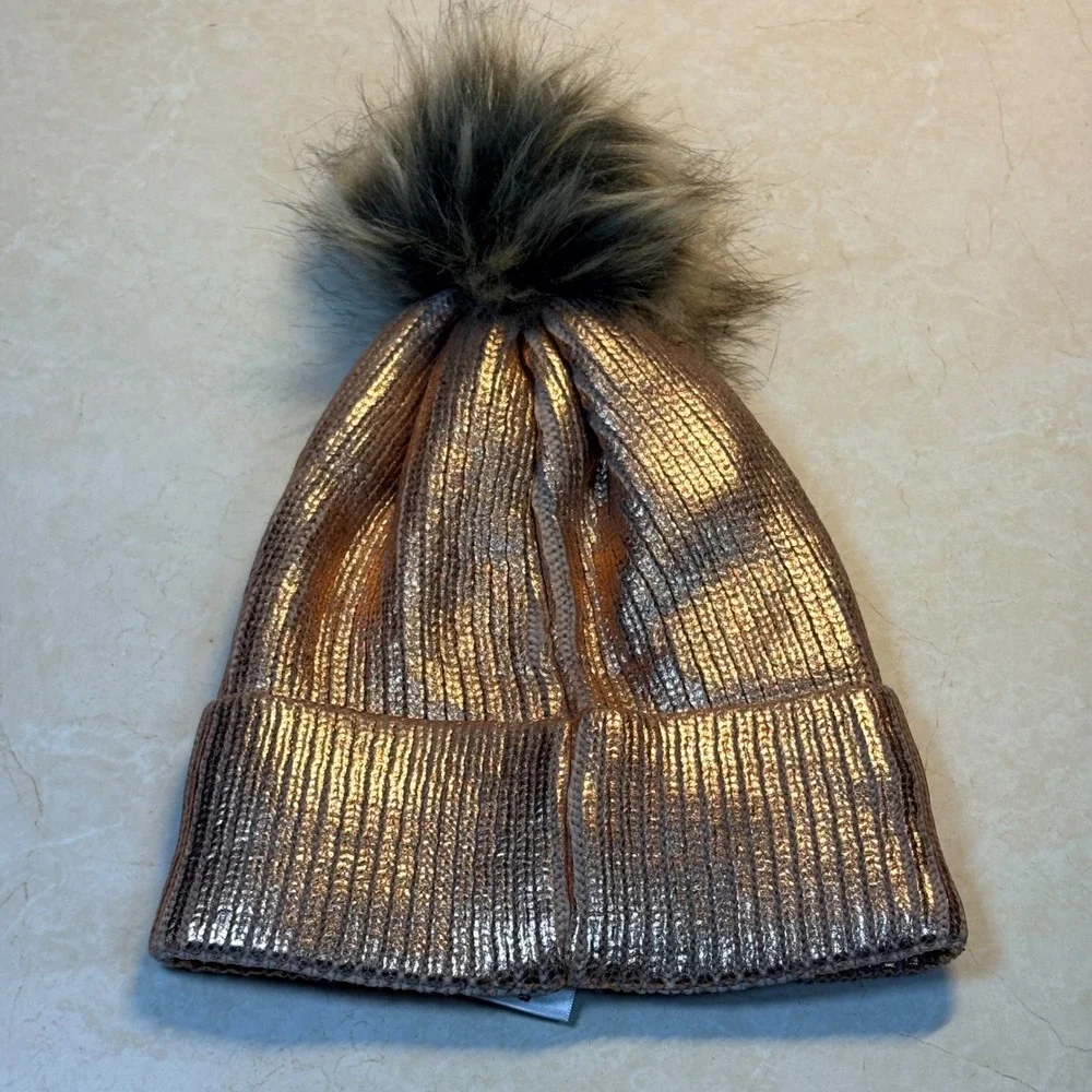 Scoop Rose Gold Metallic Knit Beanie Satin Lined Faux Fur Pom Pom Winter‎ Girly